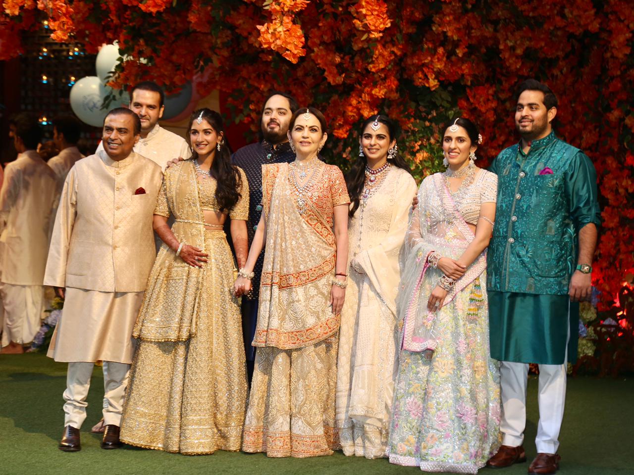 radhika with entire ambani family
